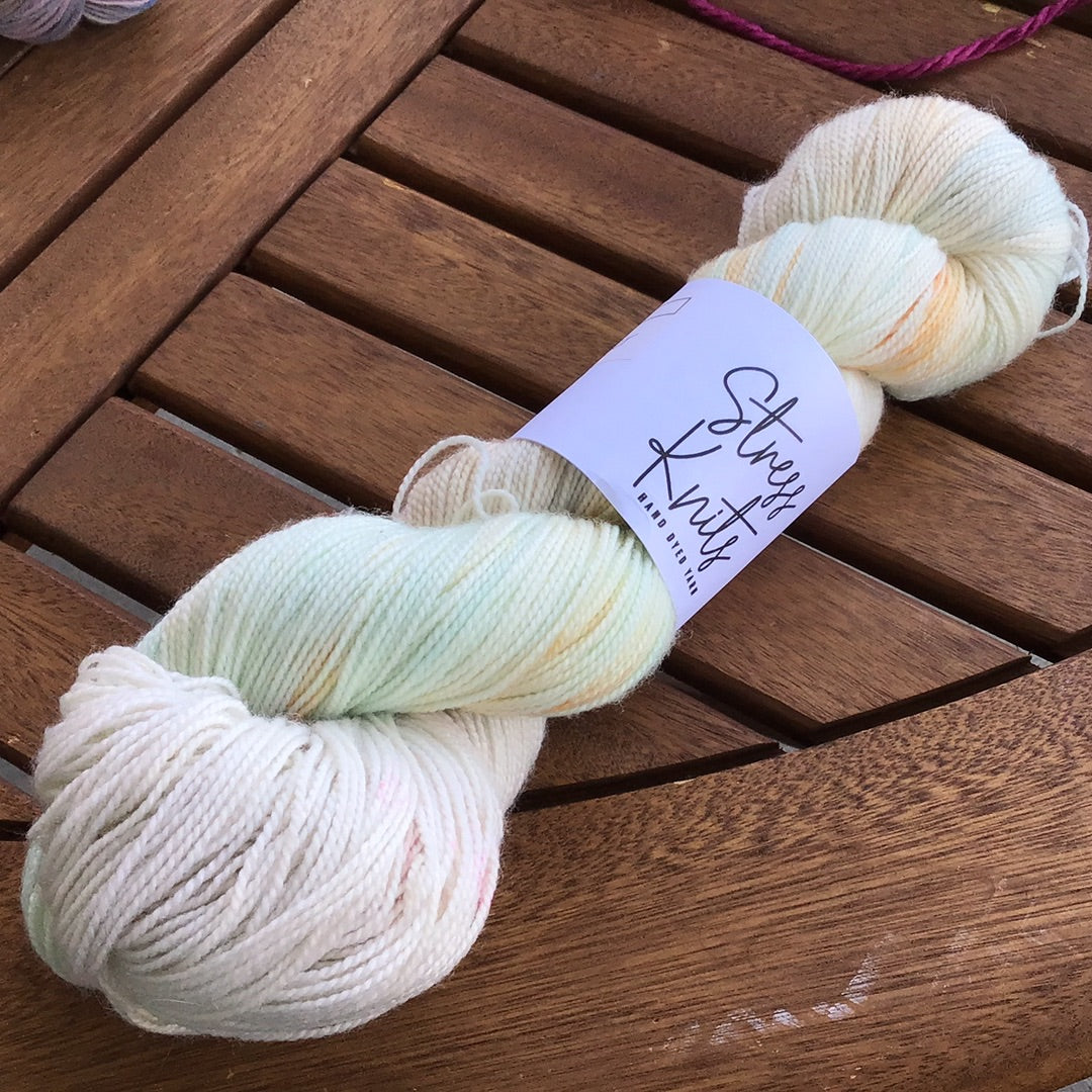 DeStash- Stress Knits - Like the Cracker