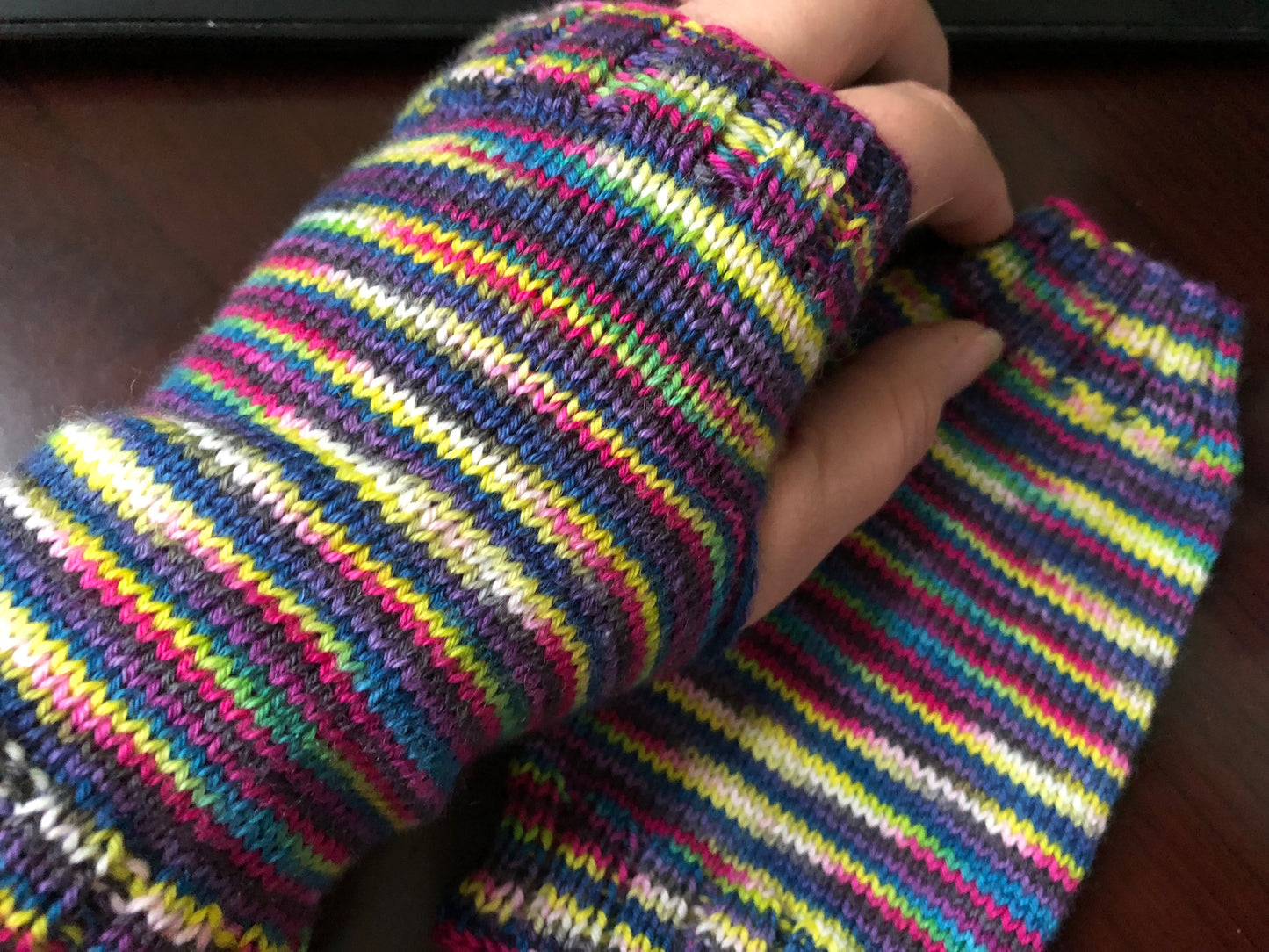Most Basic Of Mitts Pattern - digital download