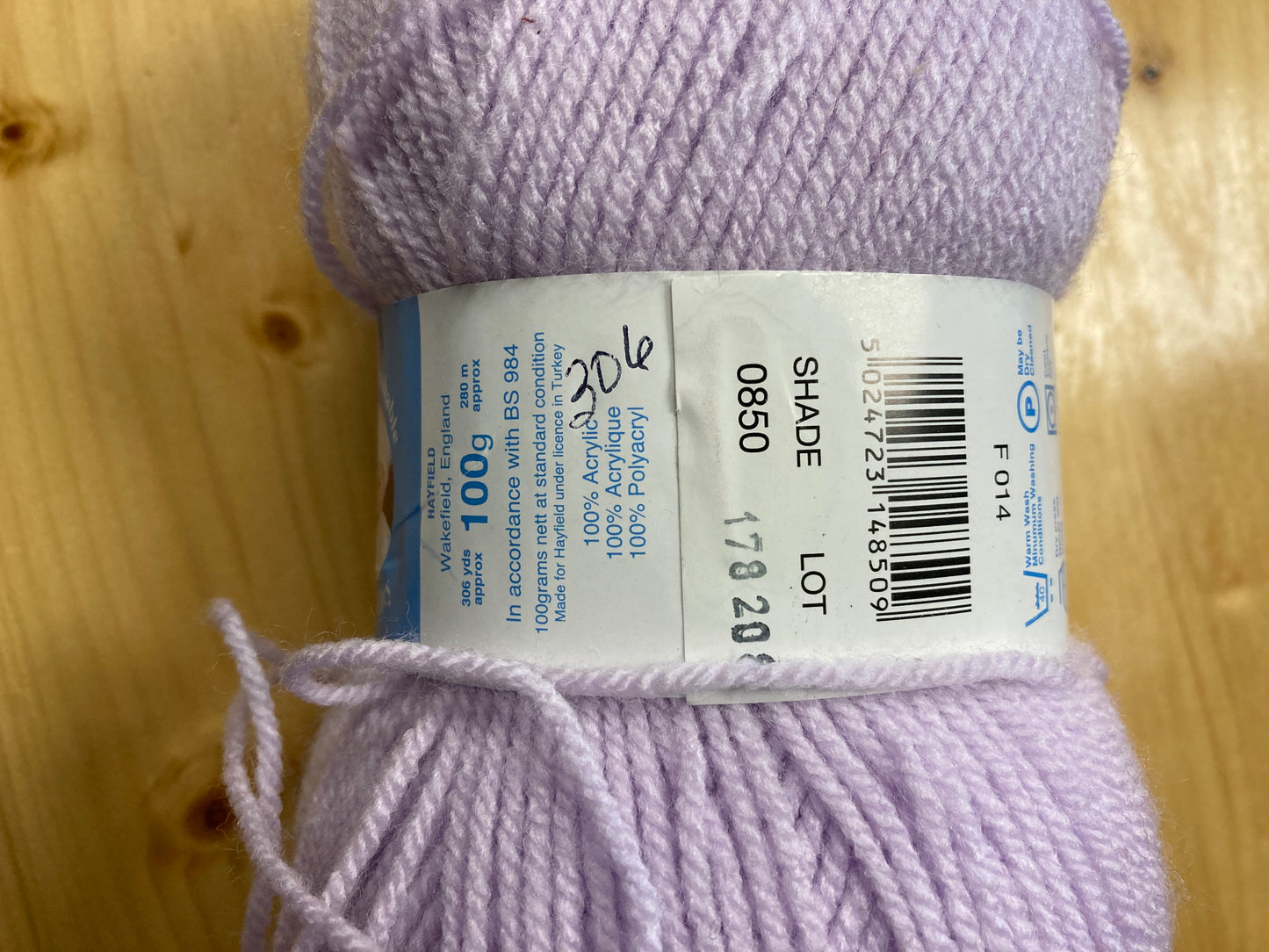 Hayfield Baby Bonus DK, shade 0850, 100g