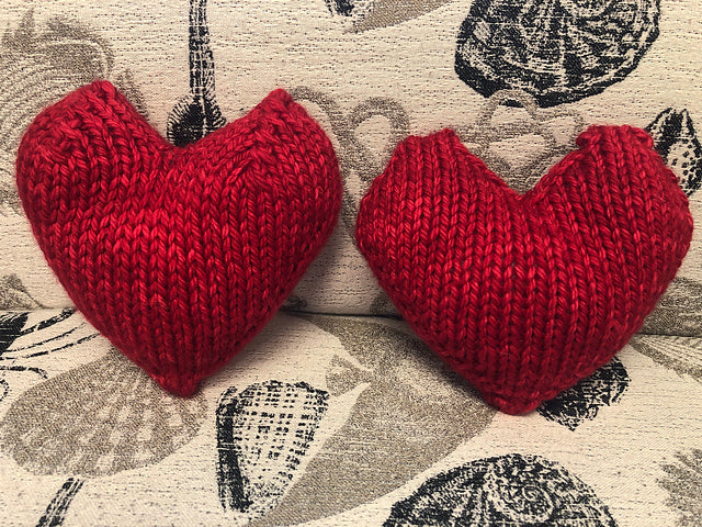 Heart Pillow Knit Pattern / Download