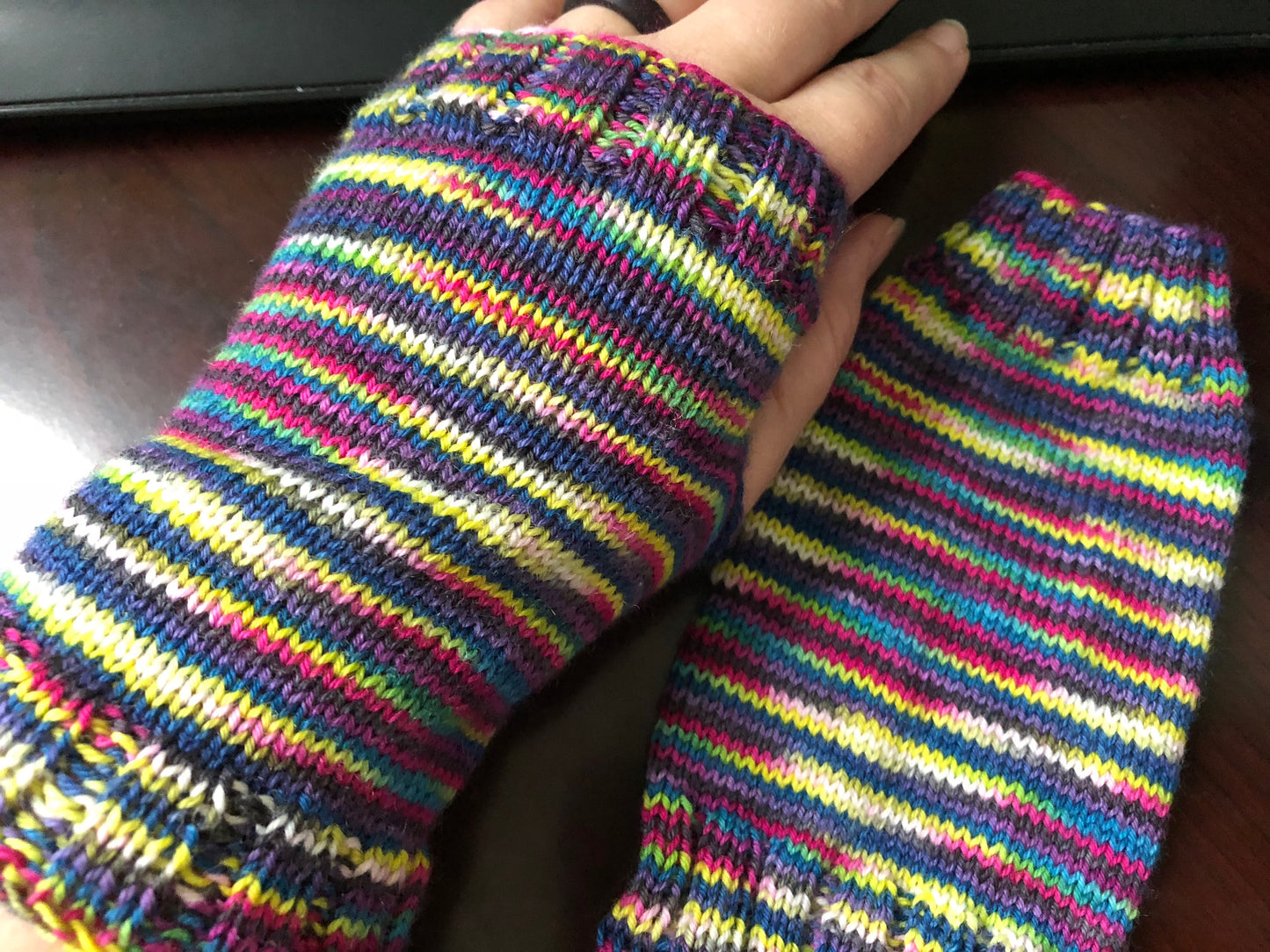 Most Basic Of Mitts Pattern - digital download