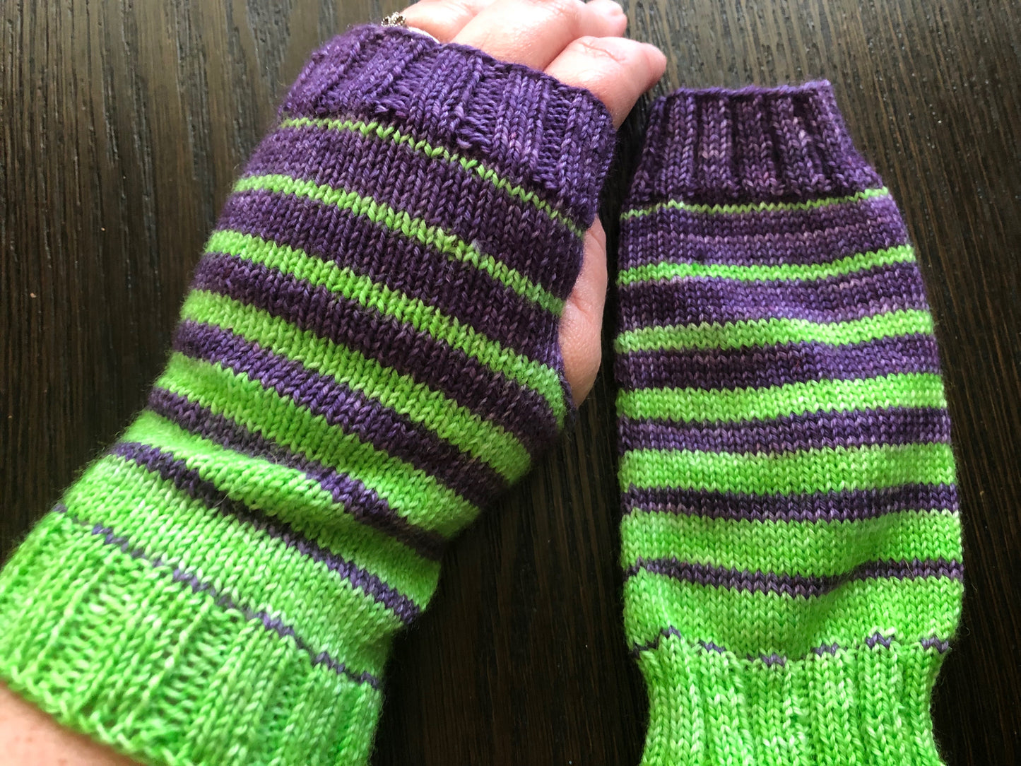 Final Countdown Mitts Pattern - digital download