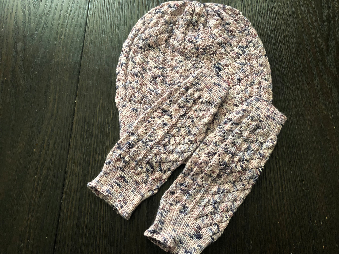 Mom's Hat & Mitts Set Pattern - digital download